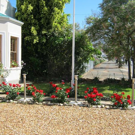 Готель Ladismith Manor Екстер'єр фото