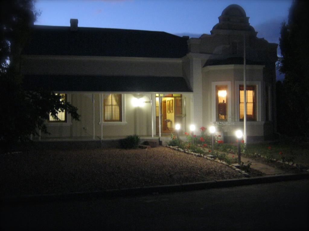 Готель Ladismith Manor Екстер'єр фото