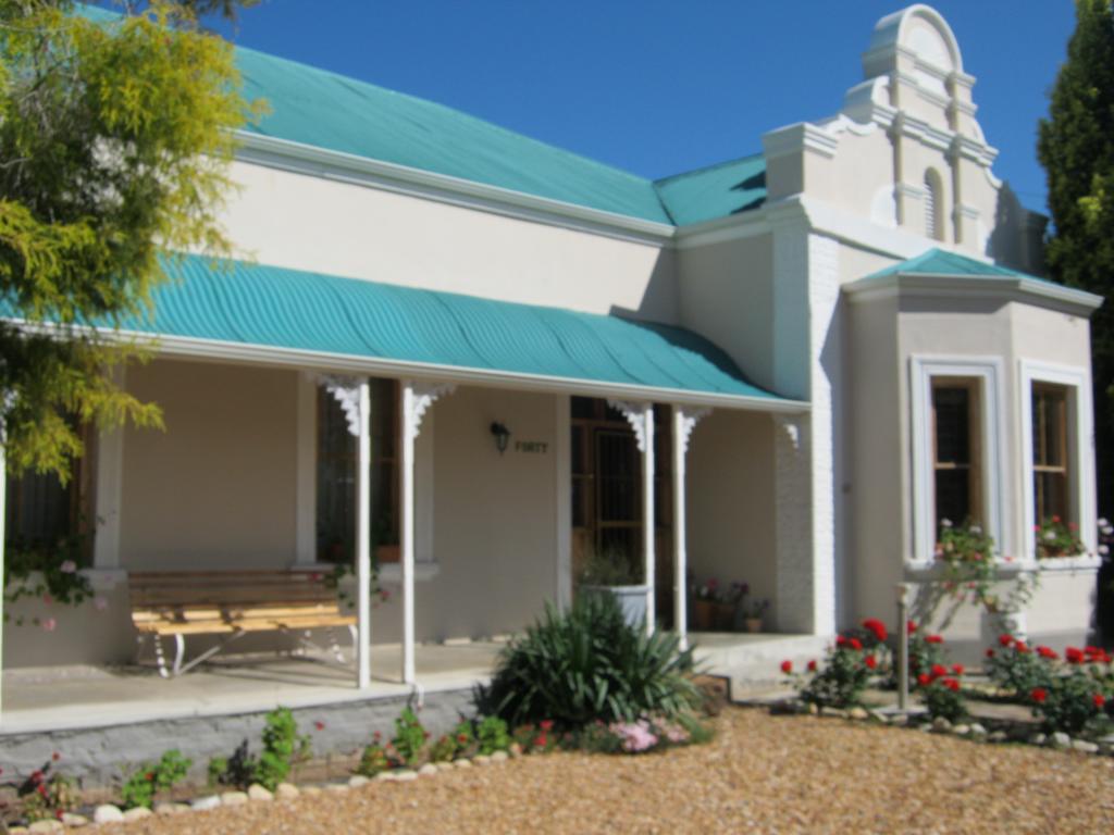Готель Ladismith Manor Екстер'єр фото