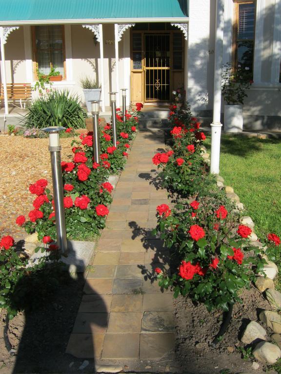 Готель Ladismith Manor Екстер'єр фото